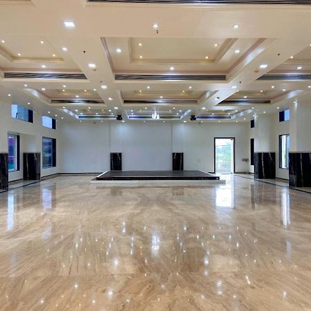 Vedika Garden Hotell Lonavala Eksteriør bilde