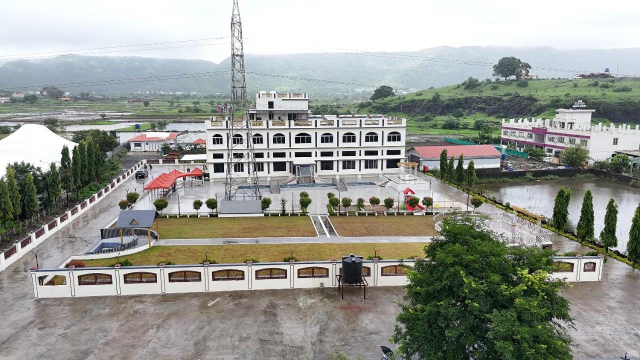 Vedika Garden Hotell Lonavala Eksteriør bilde