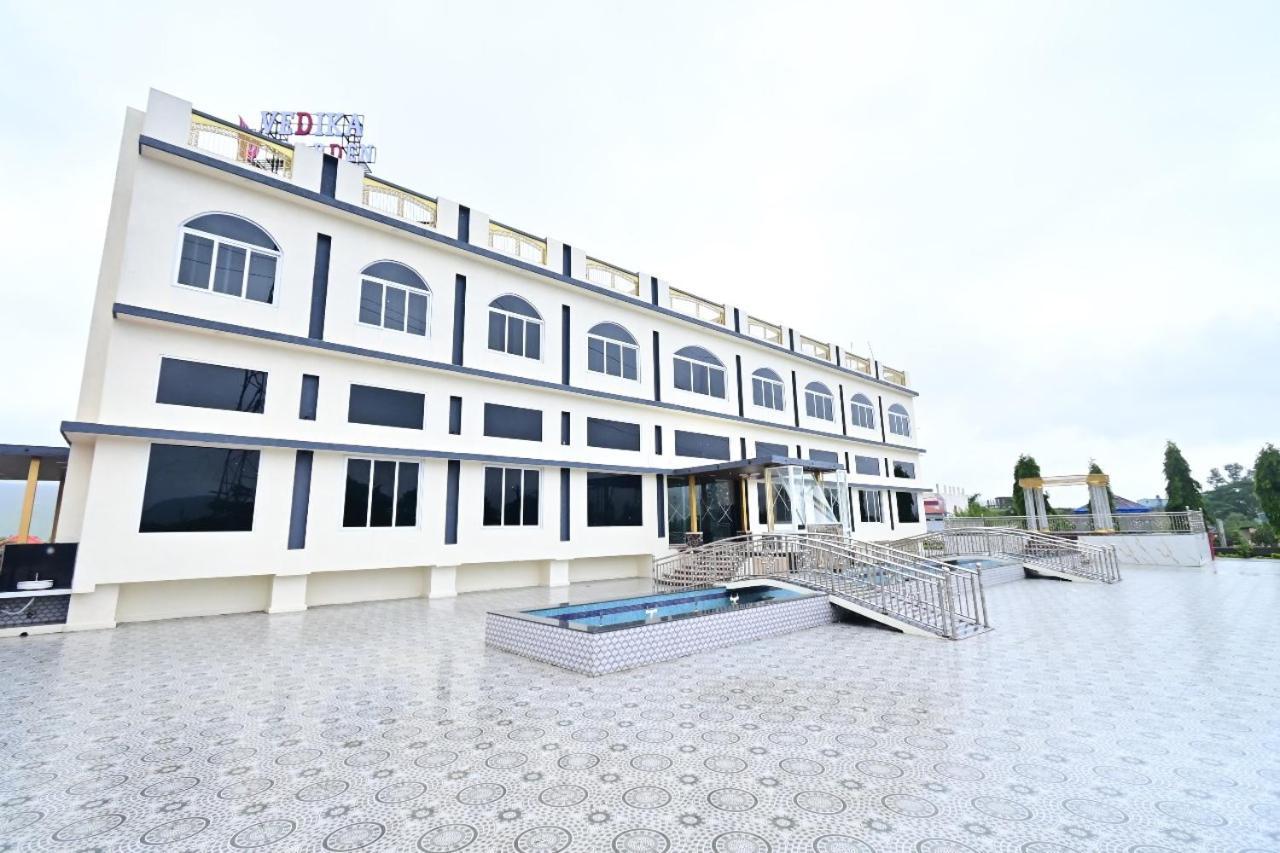 Vedika Garden Hotell Lonavala Eksteriør bilde