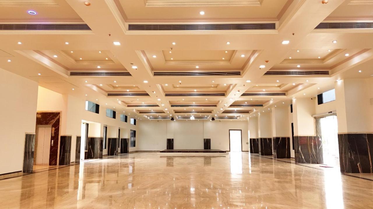 Vedika Garden Hotell Lonavala Eksteriør bilde