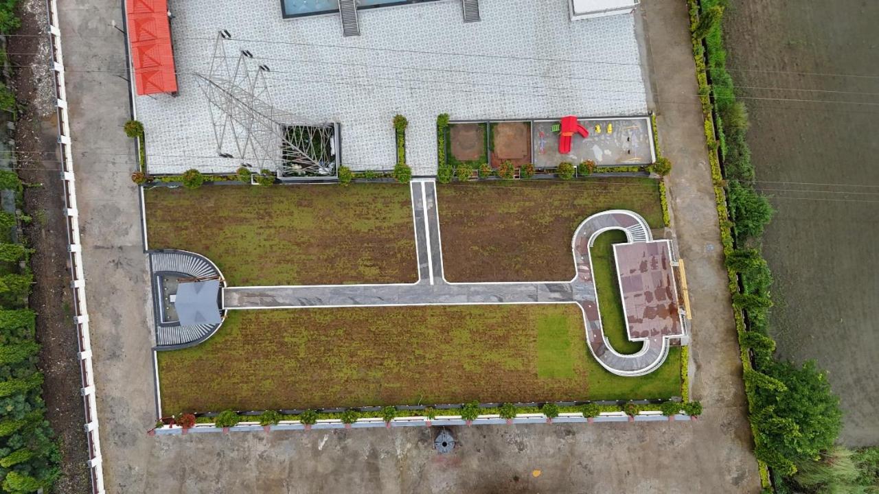 Vedika Garden Hotell Lonavala Eksteriør bilde
