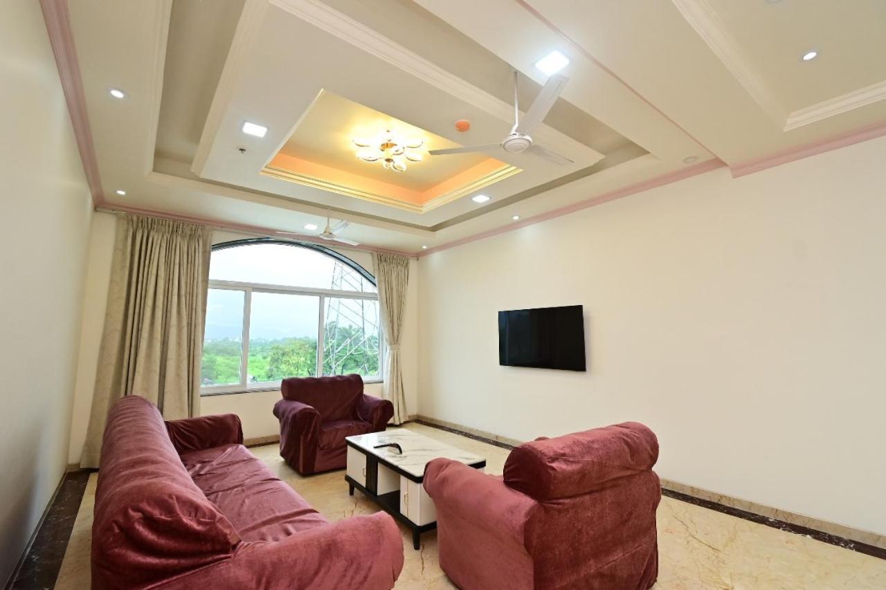 Vedika Garden Hotell Lonavala Eksteriør bilde